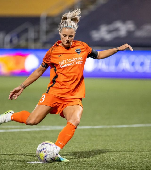 football-5441486_1920